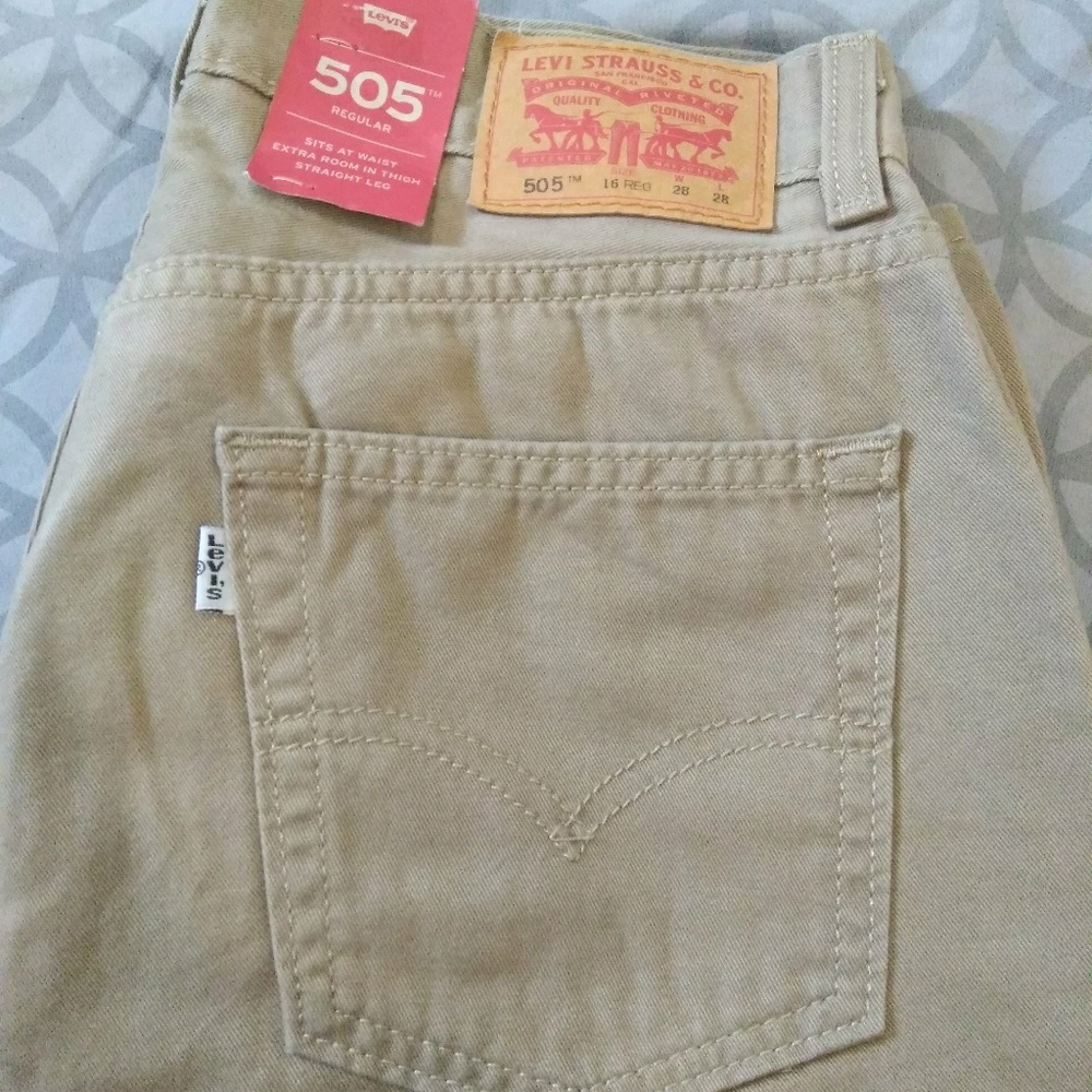 Boy Levi's 505 Jeans New.